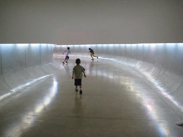 IMG_0360.JPG - Brasilien Parana CuritibaMuseu Oscar Niemeyer