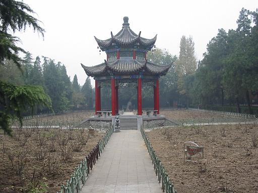 IMG025LuoYang_WhiteHorseTemple.JPG