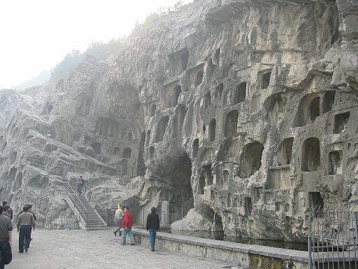IMG055LuoYang_LongmenGrottoes.JPG