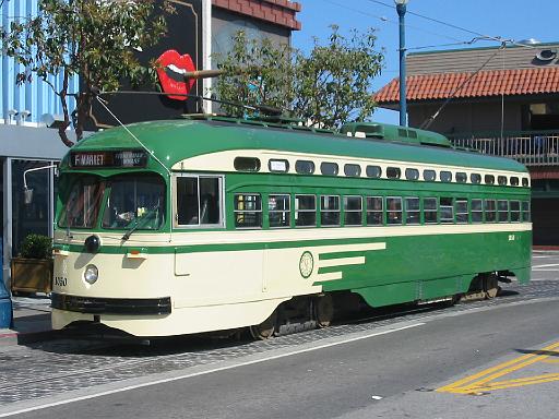 04_Tram.JPG