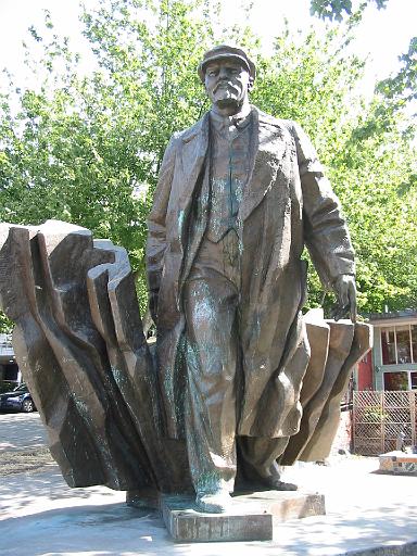 31_Fremont_Lenin.jpg